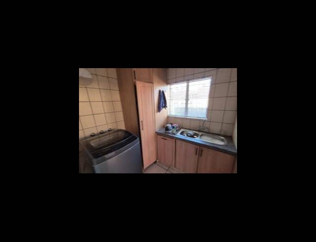 4 BEDROOM HOUSE FOR SALE IN FLORAUNA